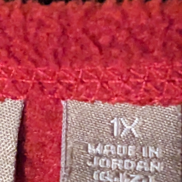 Croft & Barrow Women's 1X Red Fleece Full Zip Cardigan w/ Xmas Scenery - Picture 7 of 9